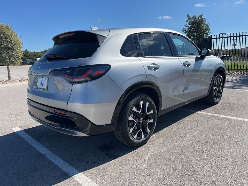 2026 Honda HR-V EX-L photo 2