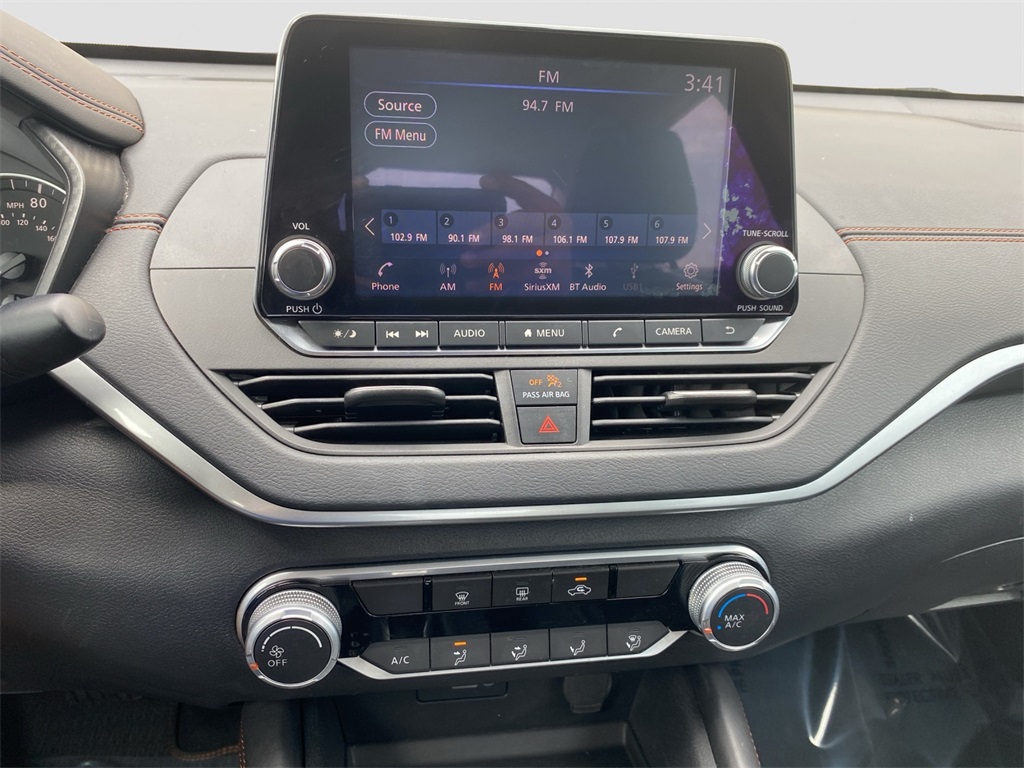 2021 Nissan Altima 2.5 SR photo 14