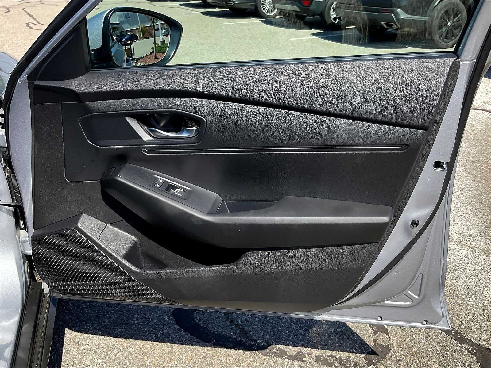 2023 Honda Accord LX photo 12