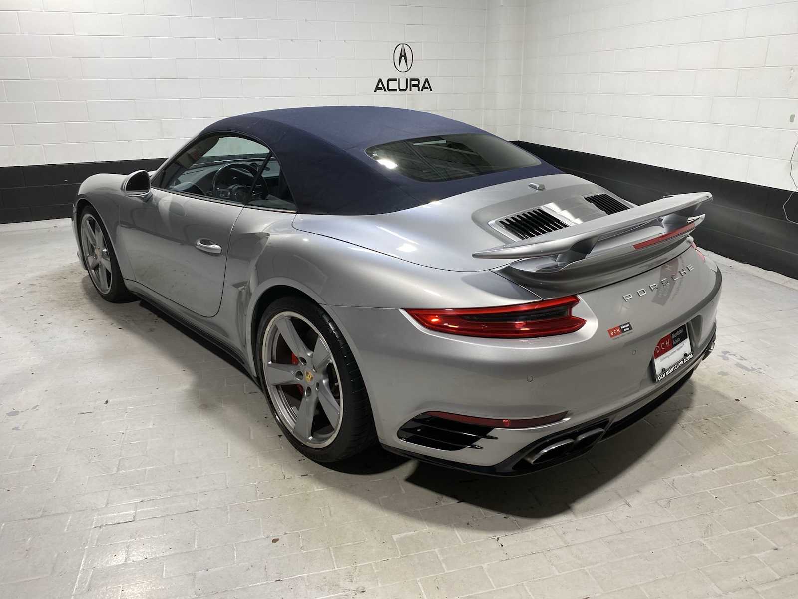 2017 Porsche 911 Turbo Cabriolet photo 4