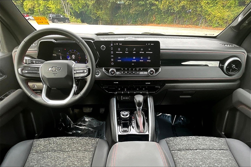 2023 Chevrolet Colorado Z71 photo 8