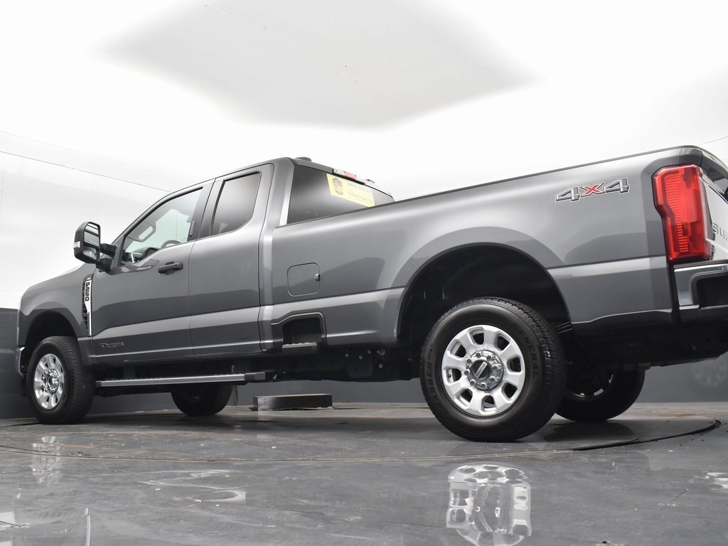 2024 Ford F-250 XLT photo 16