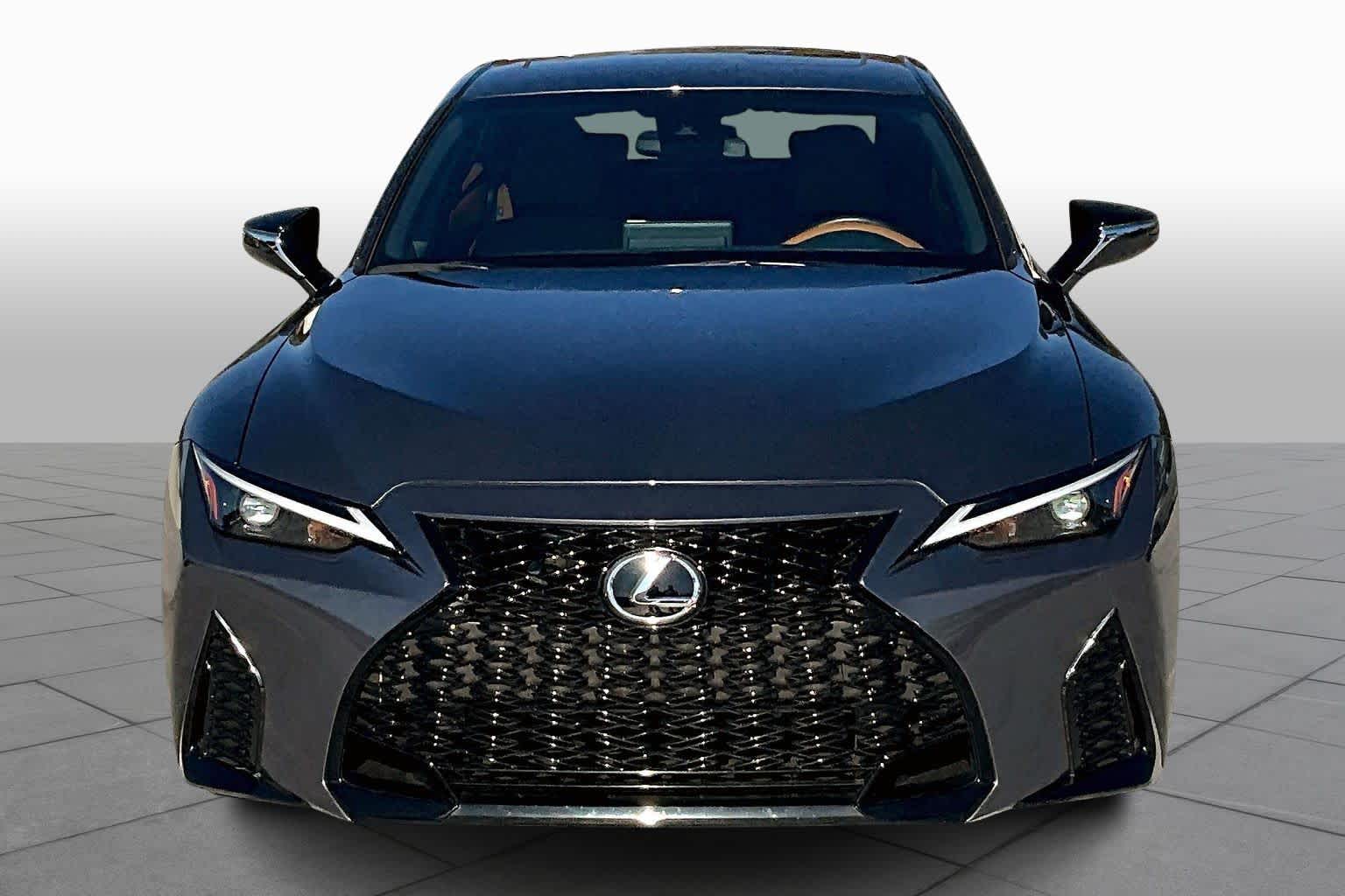 2024 Lexus IS F SPORT photo 3