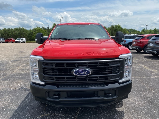 2025 Ford F-250 XL photo 4