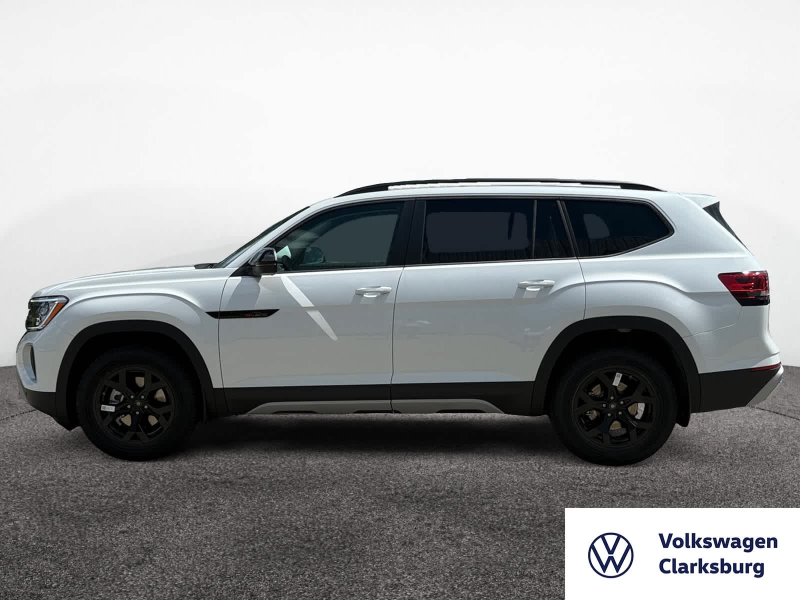 2026 Volkswagen Atlas Peak Edition SE photo 2