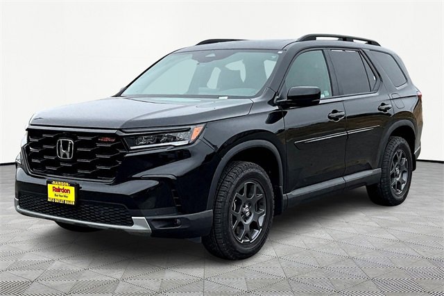 2025 Honda Pilot TrailSport photo 2