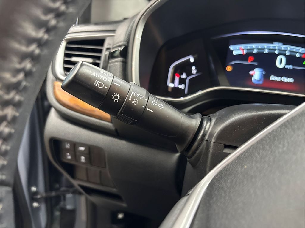 2022 Honda CR-V Touring photo 24