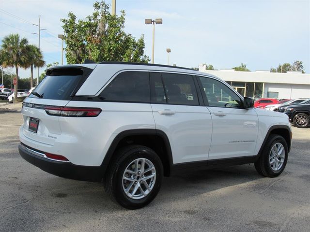 2025 Jeep Grand Cherokee Laredo X photo 4