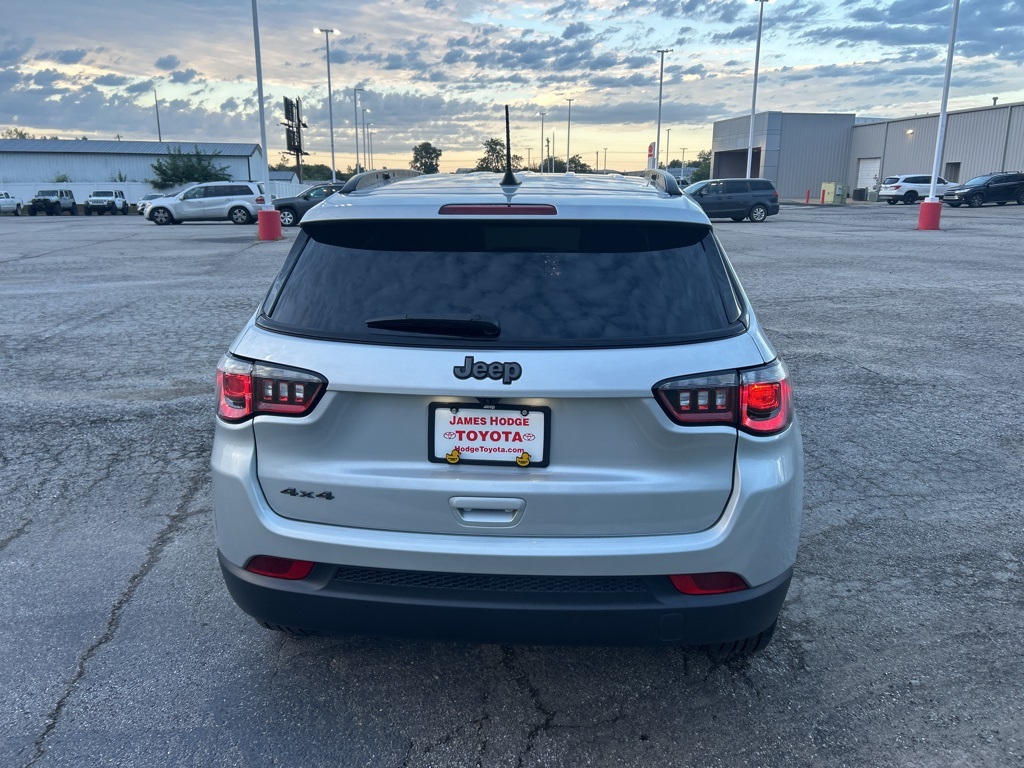 2025 Jeep Compass Latitude photo 4