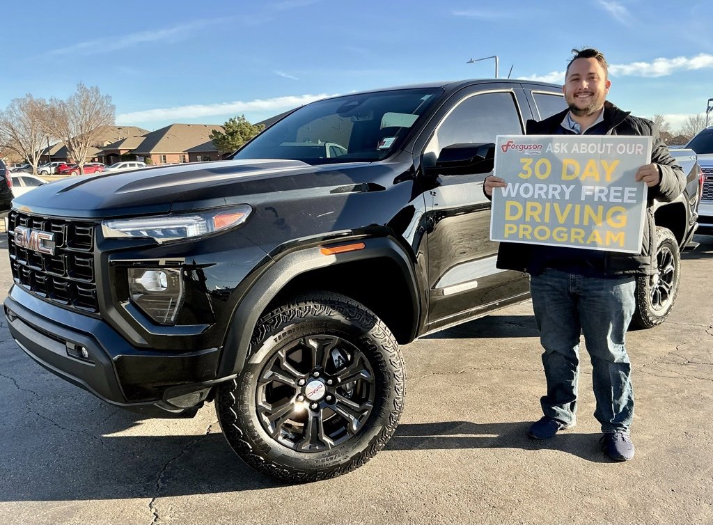 2023 GMC Canyon Elevation's photo