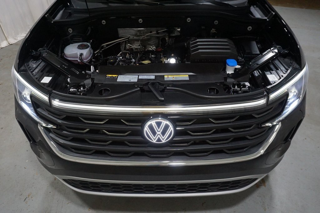 2025 Volkswagen Atlas Cross Sport SE Technology photo 27