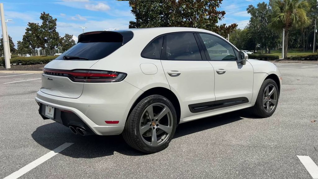 2024 Porsche Macan Base photo 8