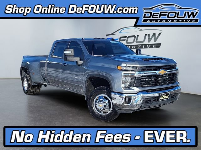 2025 Chevrolet Silverado 3500HD LT's photo