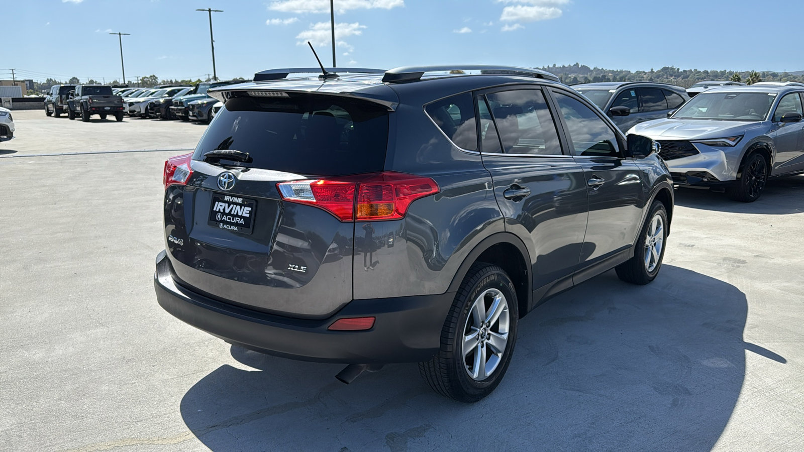 2015 Toyota RAV4 XLE photo 5