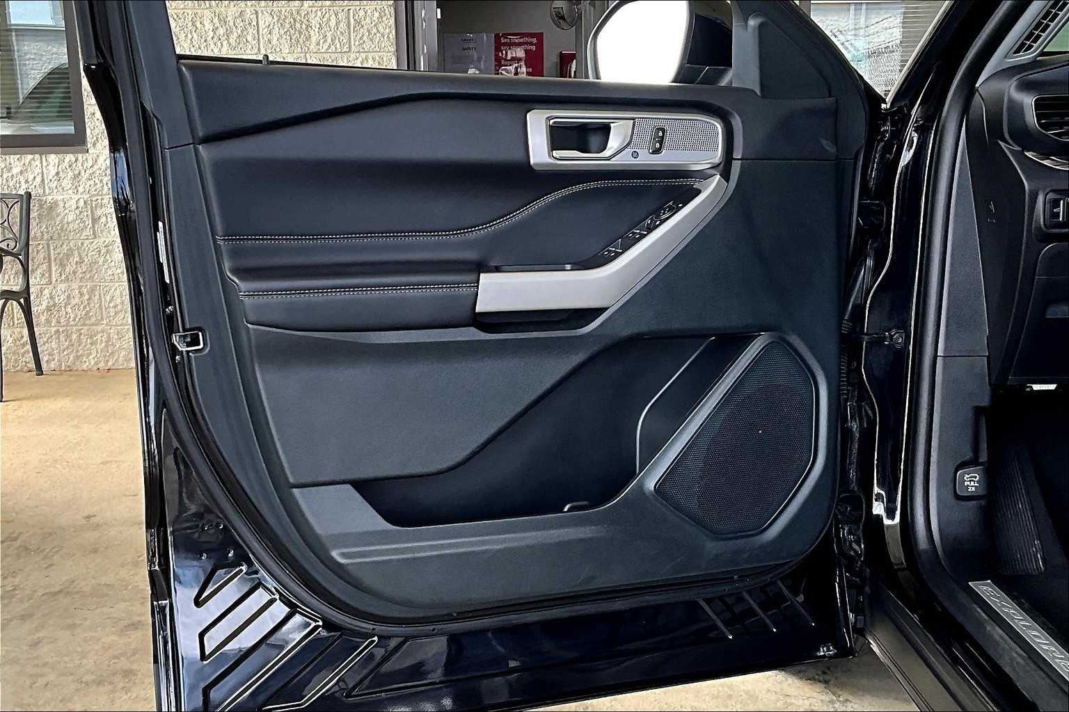 2024 Ford Explorer Limited photo 20