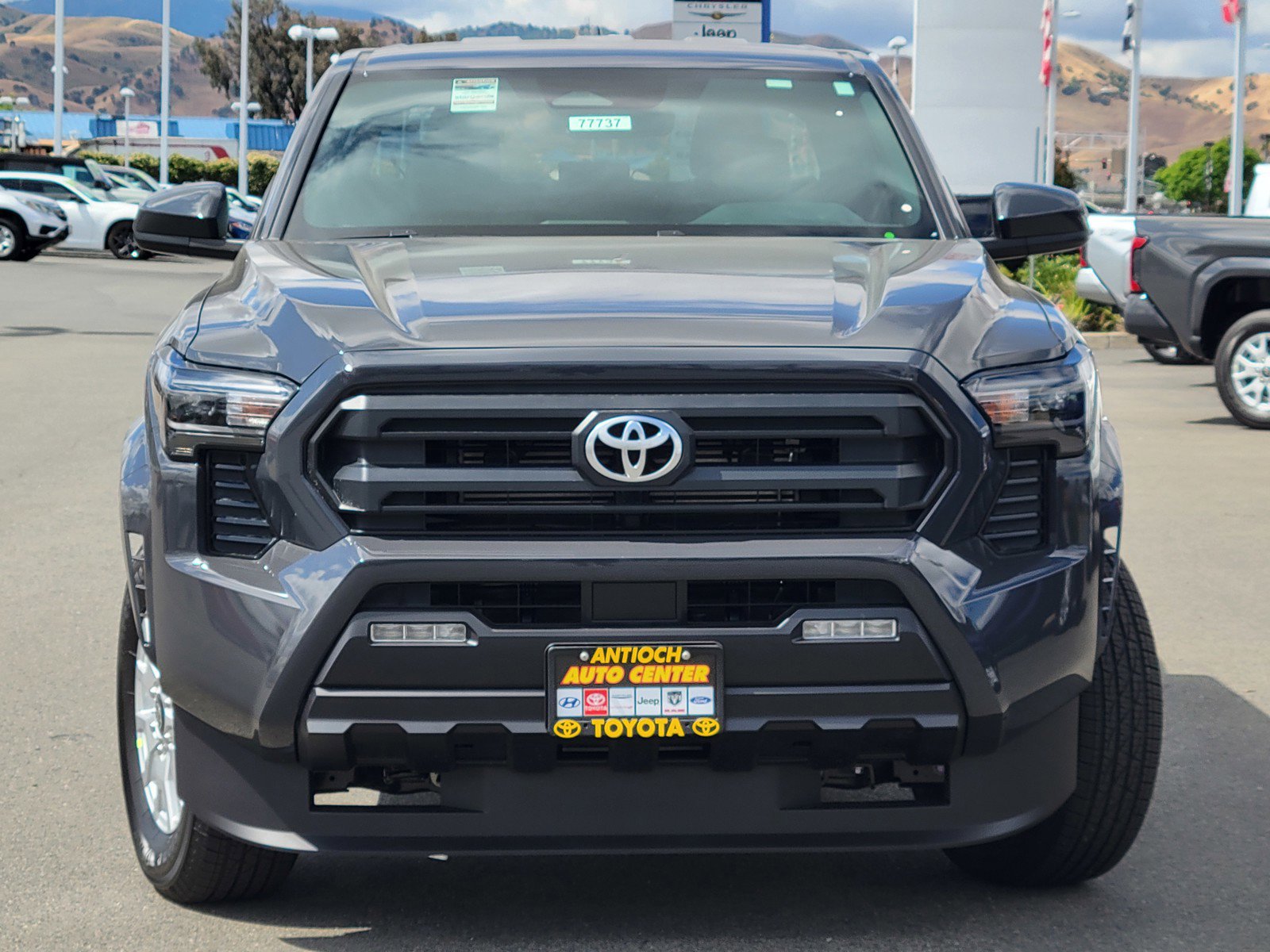 2025 Toyota Tacoma SR5 Double Cab photo 2