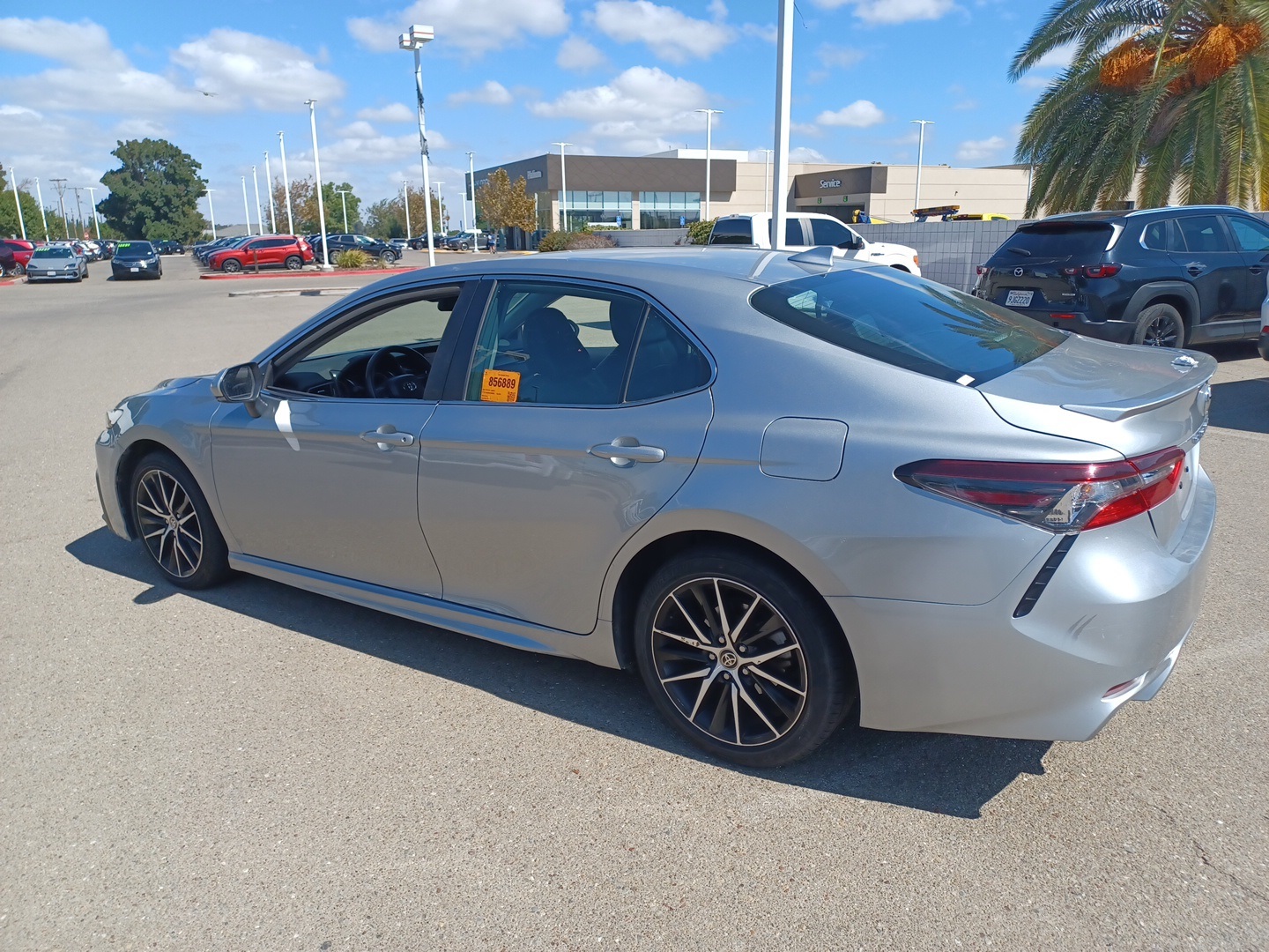 2024 Toyota Camry SE photo 5