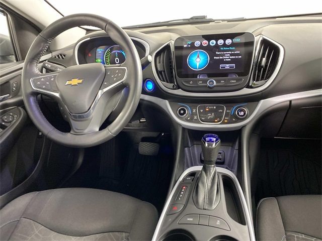 2018 Chevrolet Volt LT photo 12