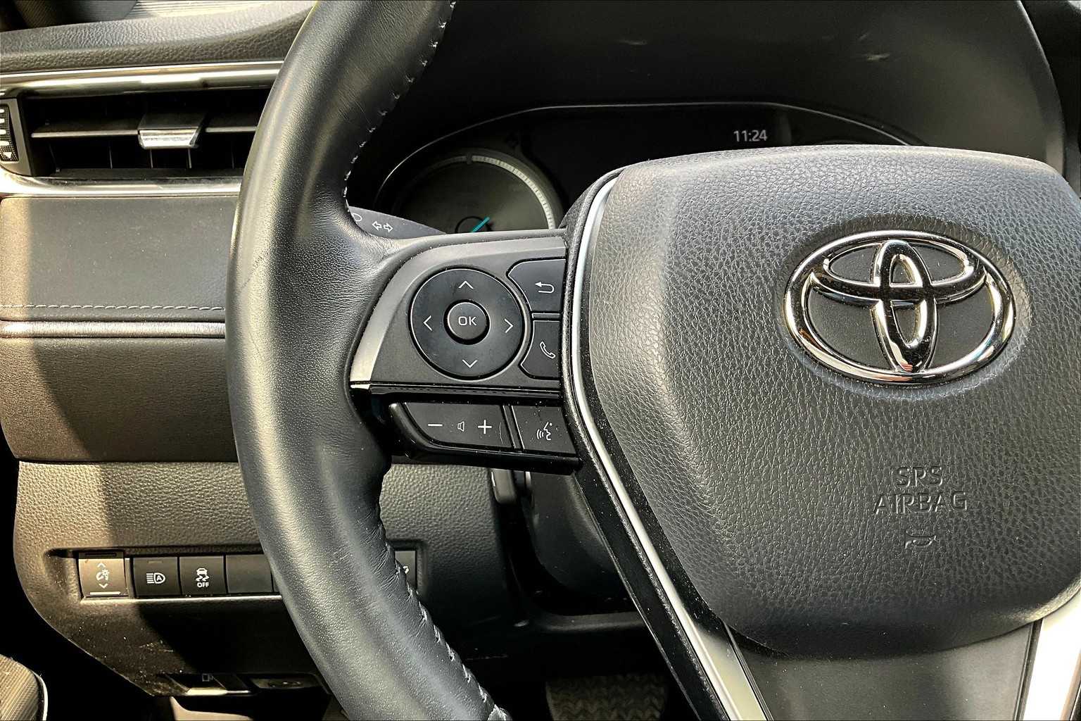 2022 Toyota Venza XLE photo 23