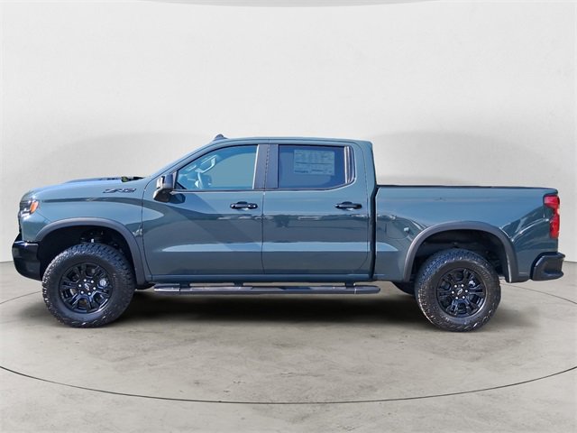 2025 Chevrolet Silverado 1500 ZR2 photo 2