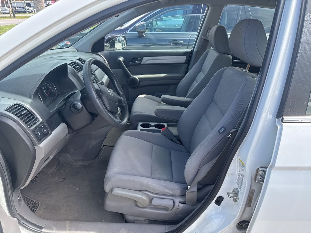 2010 Honda CR-V LX photo 3