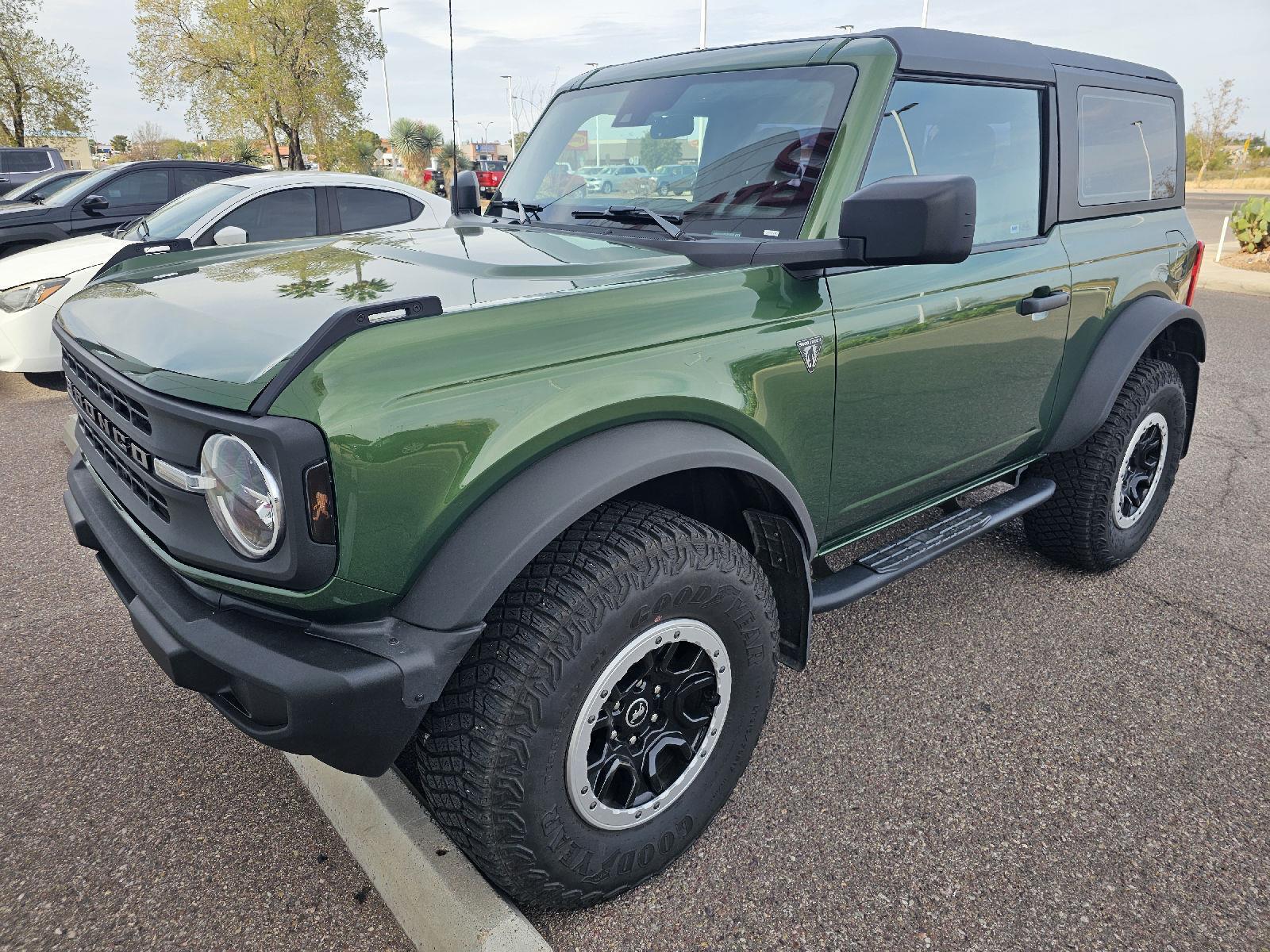 2022 Ford Bronco Base's photo