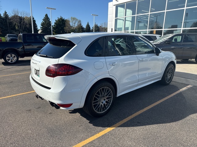 2014 Porsche Cayenne GTS photo 2