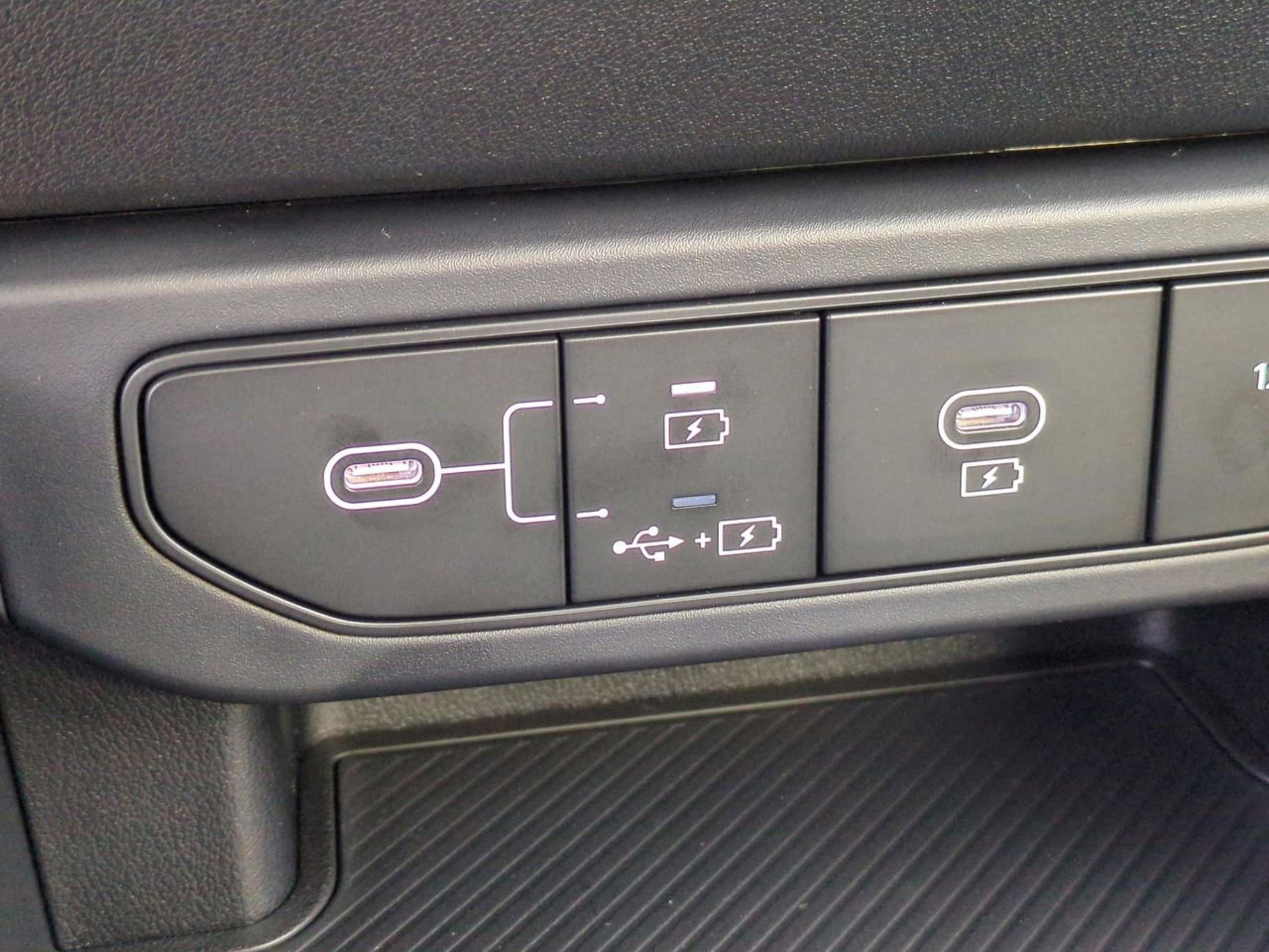 2025 Kia K4 LXS photo 16