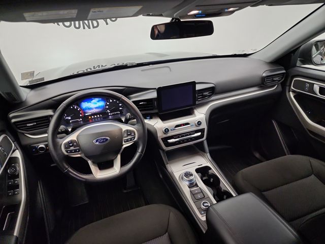 2022 Ford Explorer XLT photo 14