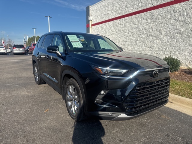 2025 Toyota Grand Highlander Limited's photo