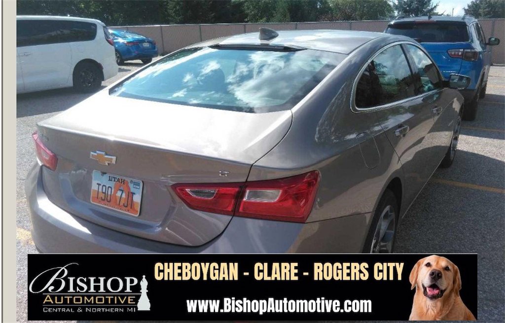 2023 Chevrolet Malibu 1LT photo 2