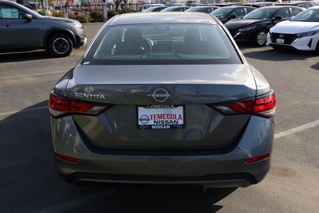 2025 Nissan Sentra S photo 4