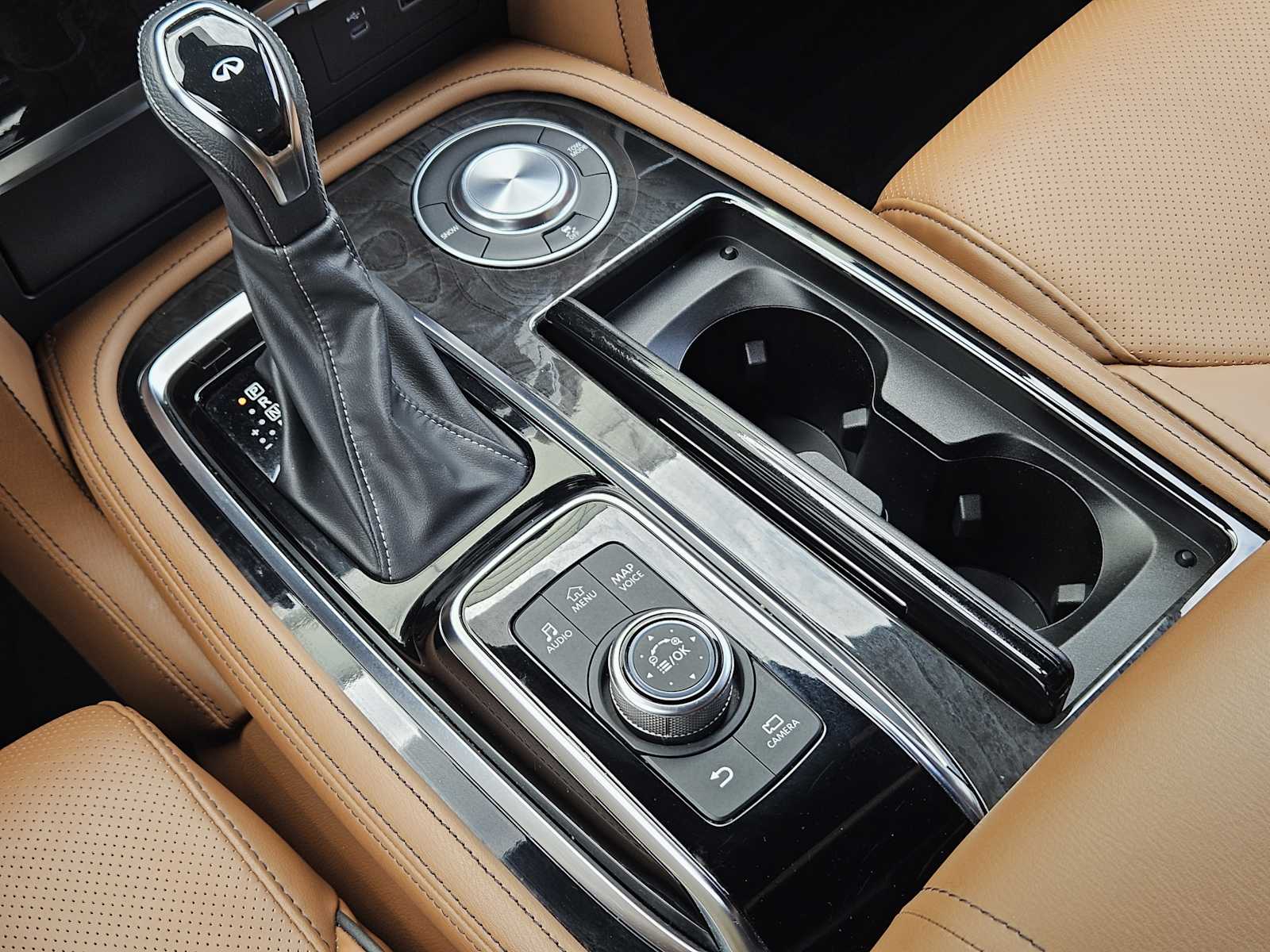 2023 Infiniti QX80 Sensory photo 16