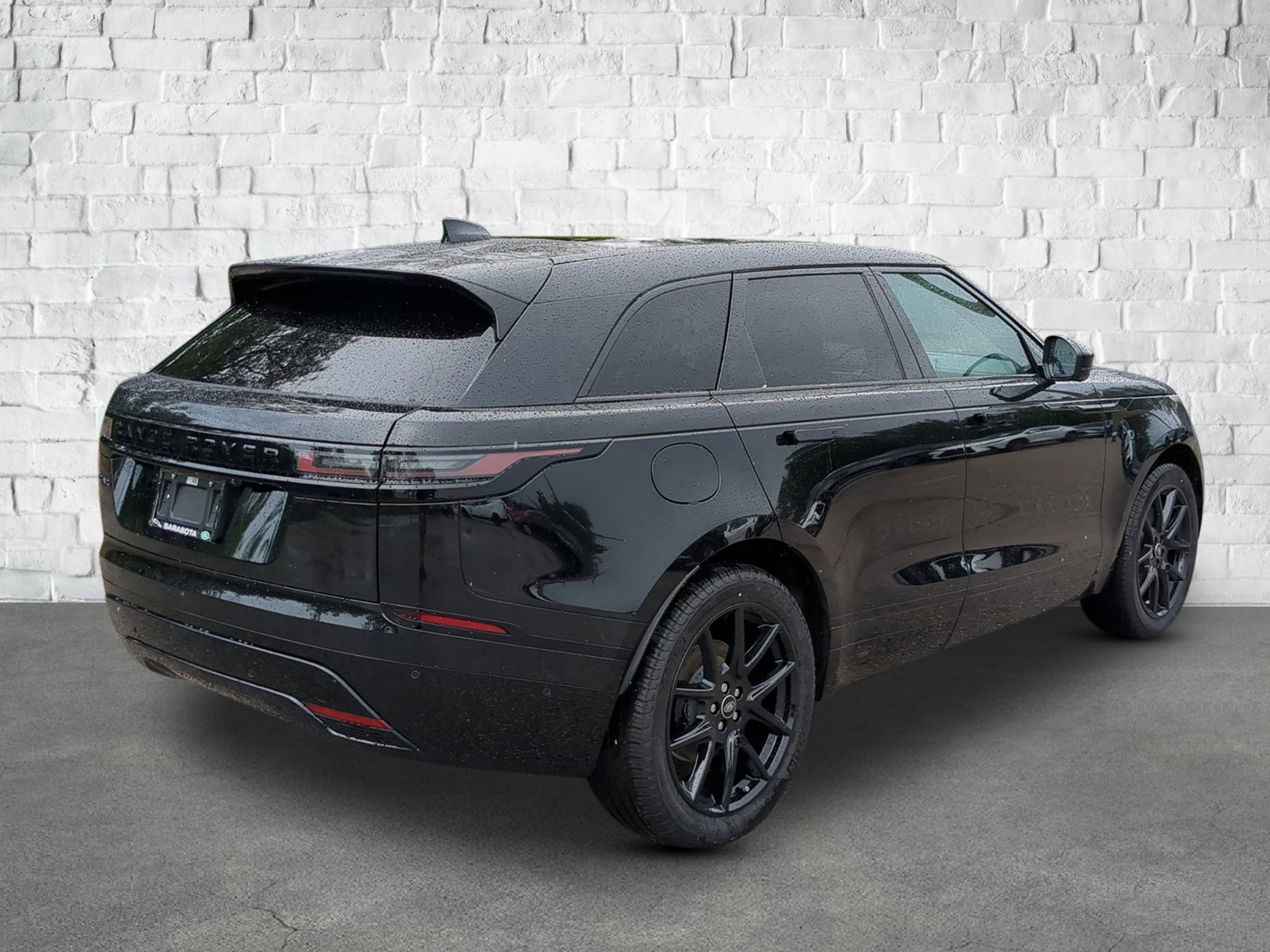 2026 Land Rover Range Rover Velar SE photo 5