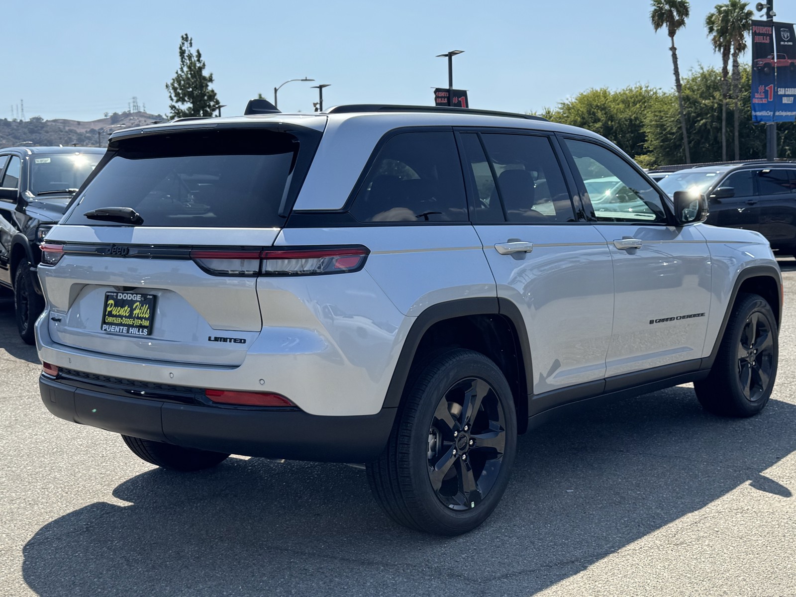 2025 Jeep Grand Cherokee Limited photo 5