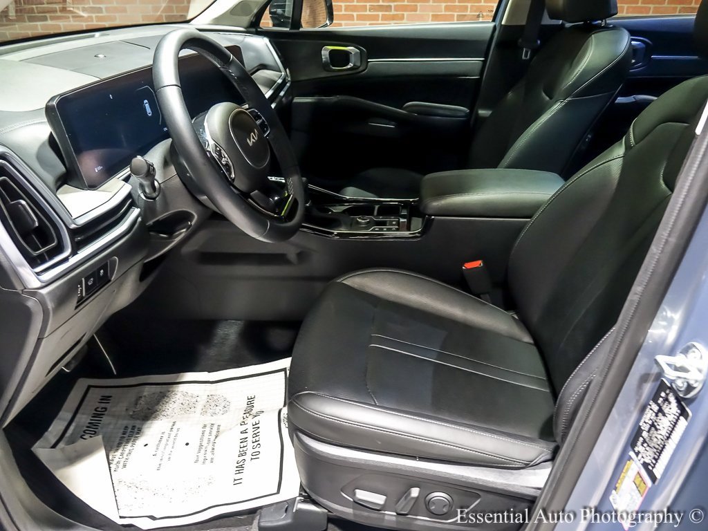 2025 KIA SORENTO - Image 13
