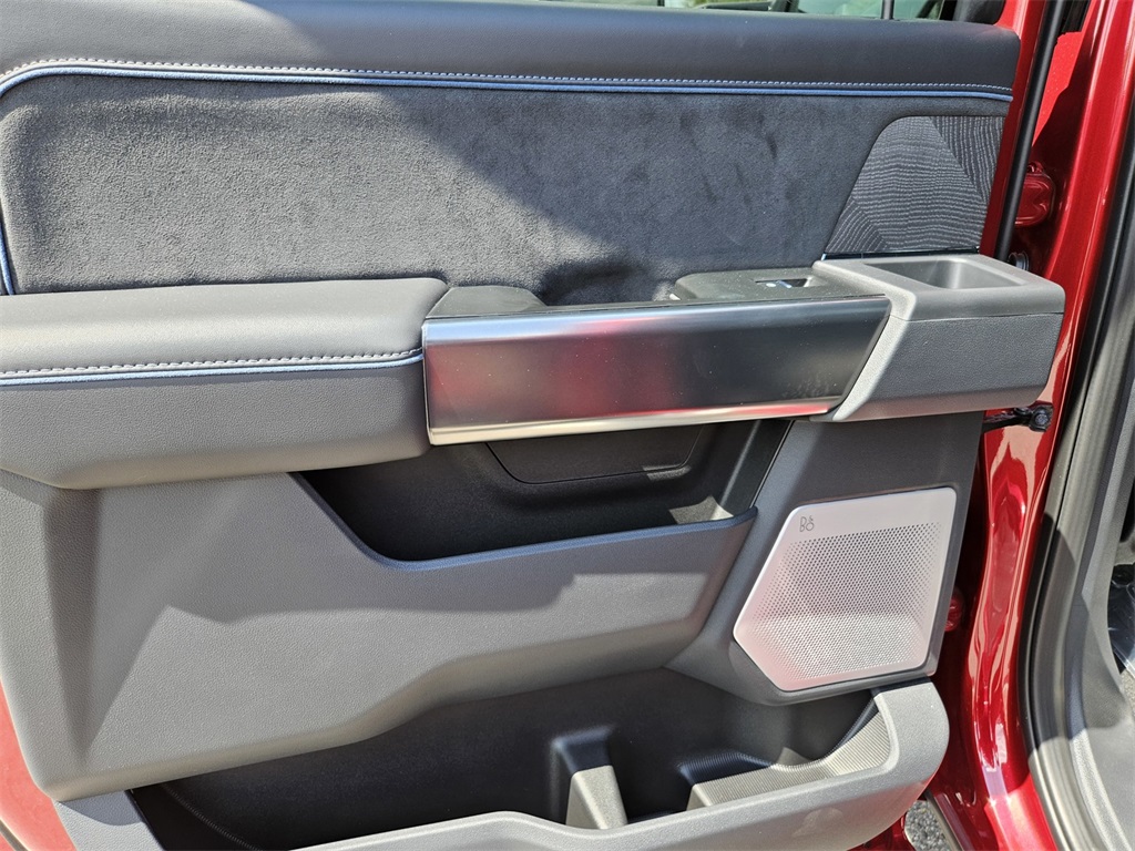 2025 Ford F-350 Platinum photo 27