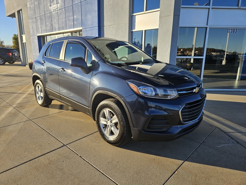 2019 Chevrolet Trax LS photo 3