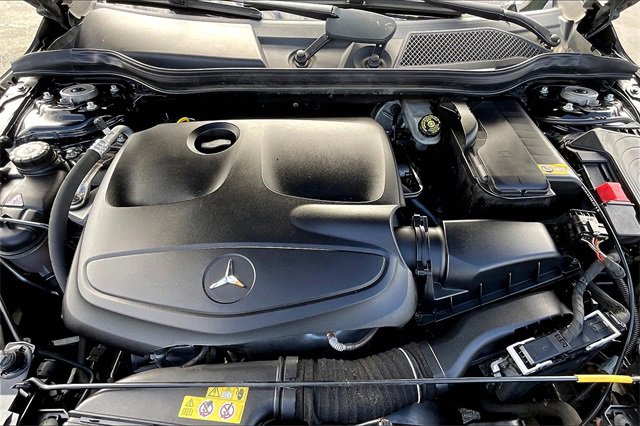 2016 Mercedes Benz GLA 250 photo 3