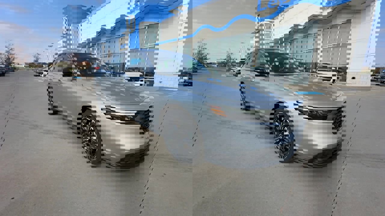 2025 Honda Accord Hybrid Sport photo 2