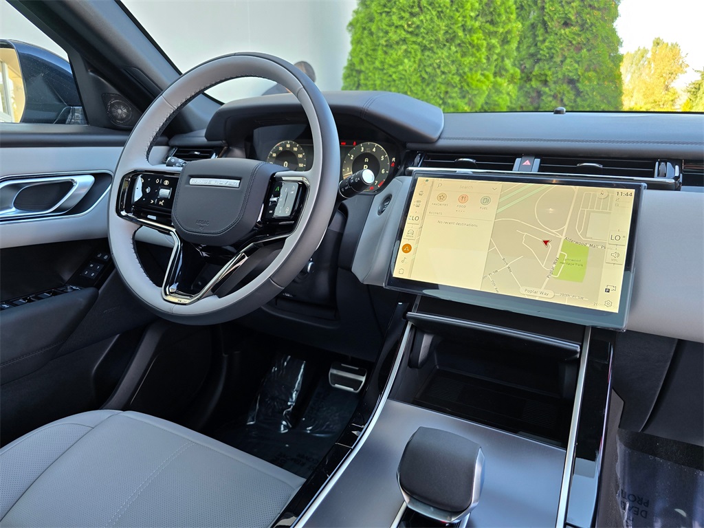 2026 Land Rover Range Rover Velar SE photo 29