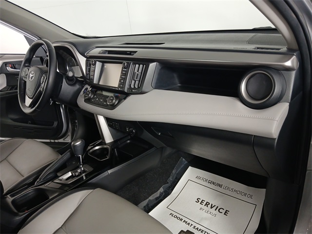 2018 Toyota RAV4 Limited photo 18