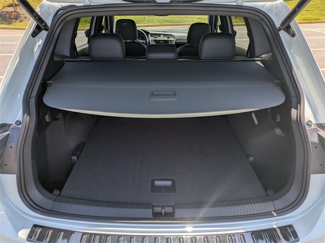 2024 Volkswagen Tiguan SE R-Line Black photo 13