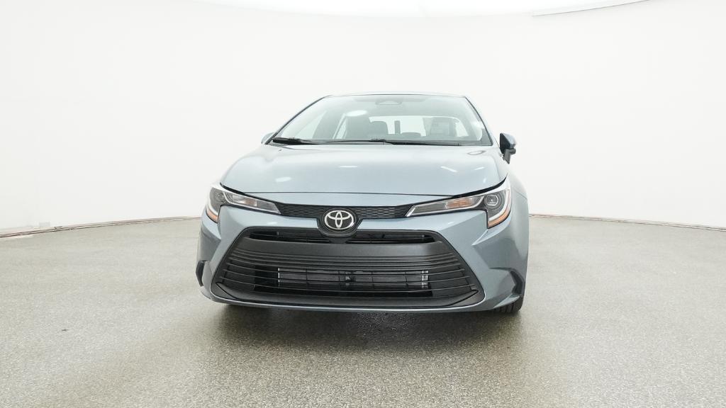 2026 Toyota Corolla LE photo 3