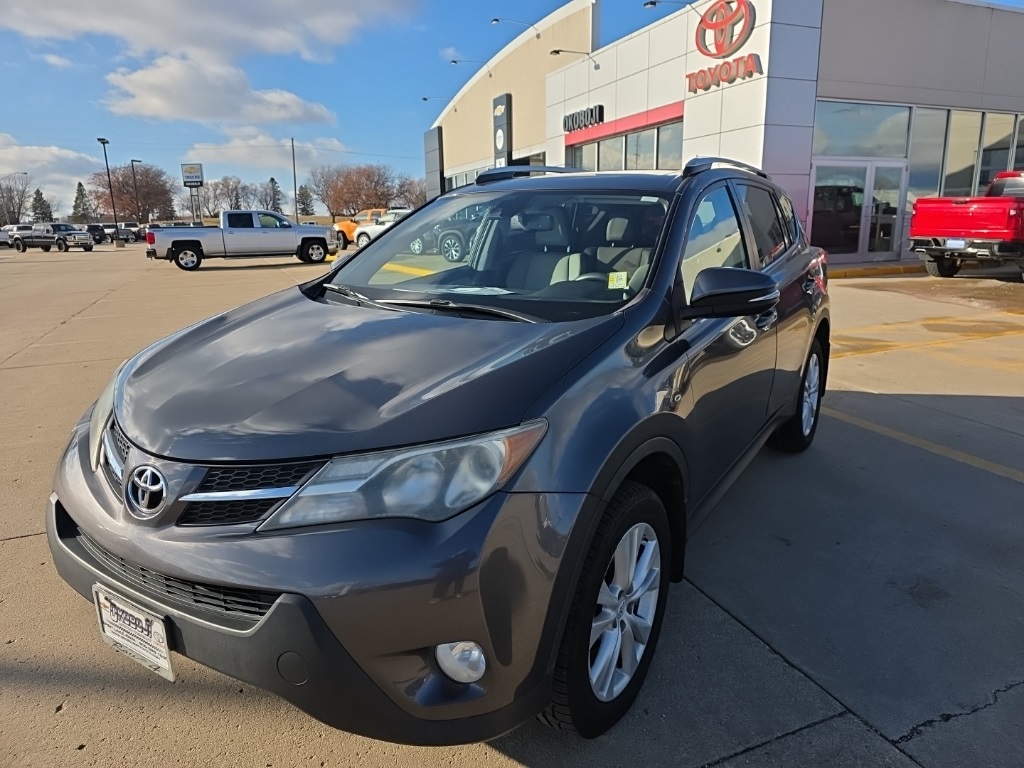 2015 Toyota RAV4 Limited photo 2