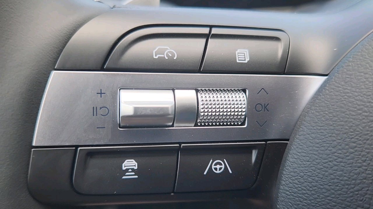 2025 Hyundai Tucson Hybrid SEL Convenience photo 16