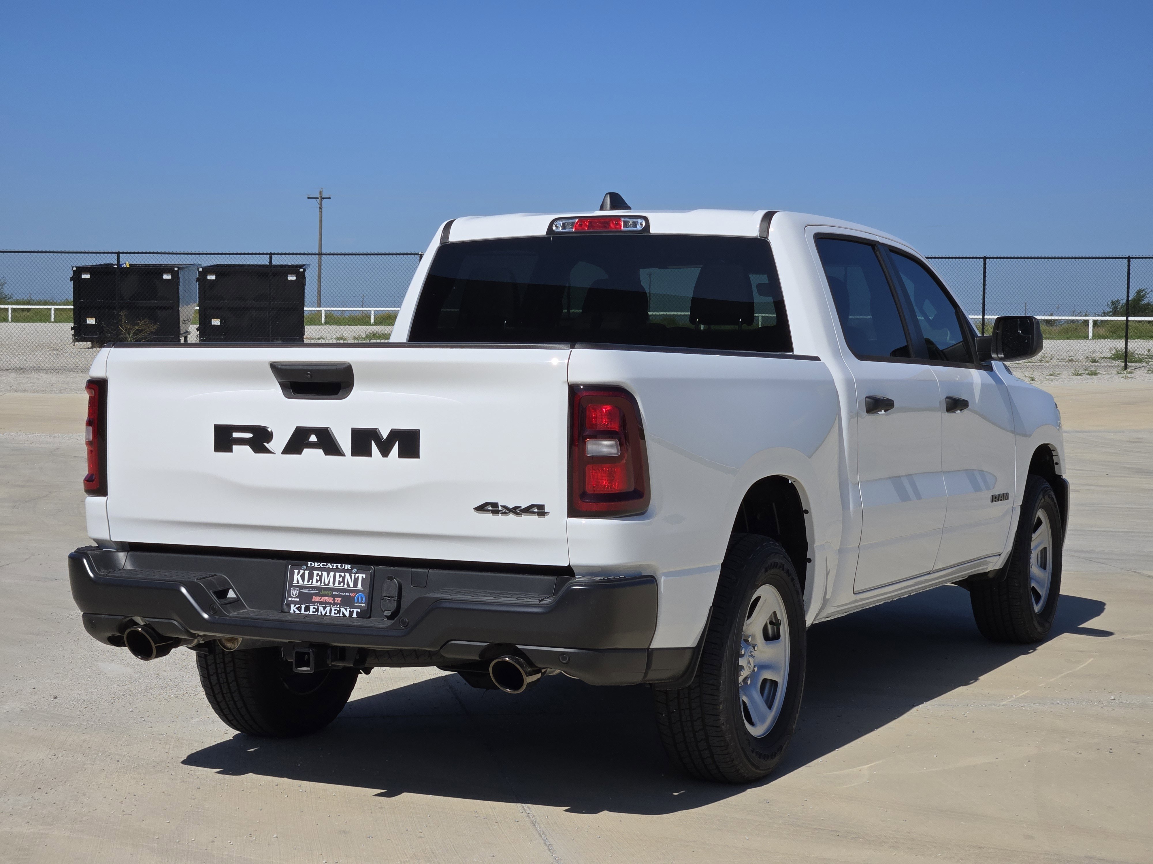 2025 Ram 1500 Tradesman photo 3