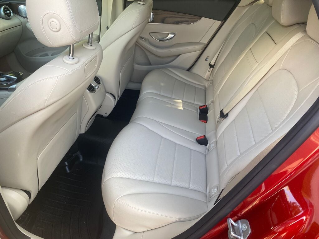 2018 Mercedes Benz GLC 300 4MATIC photo 15