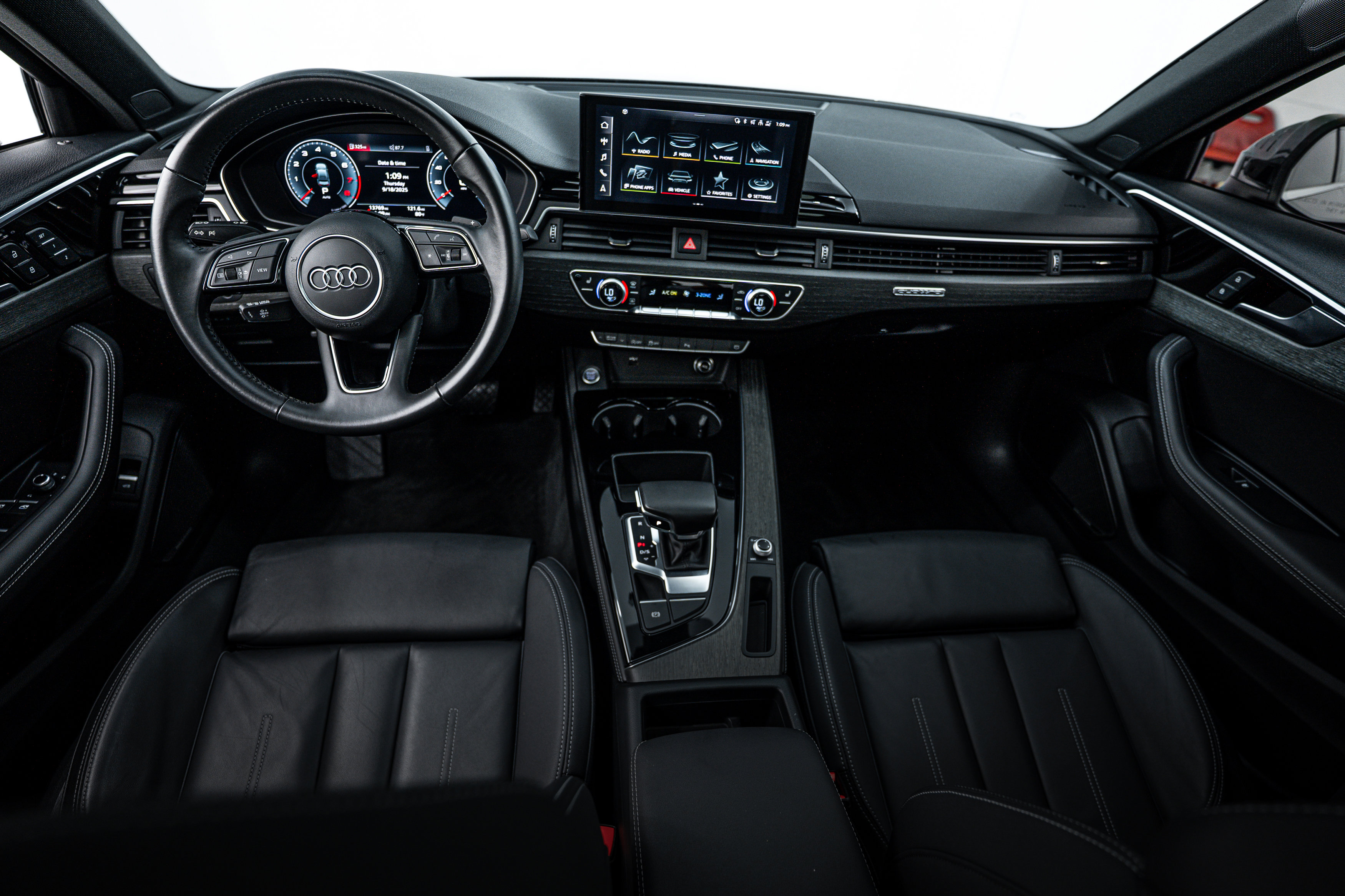 2020 Audi A4 Quattro Premium Plus photo 12