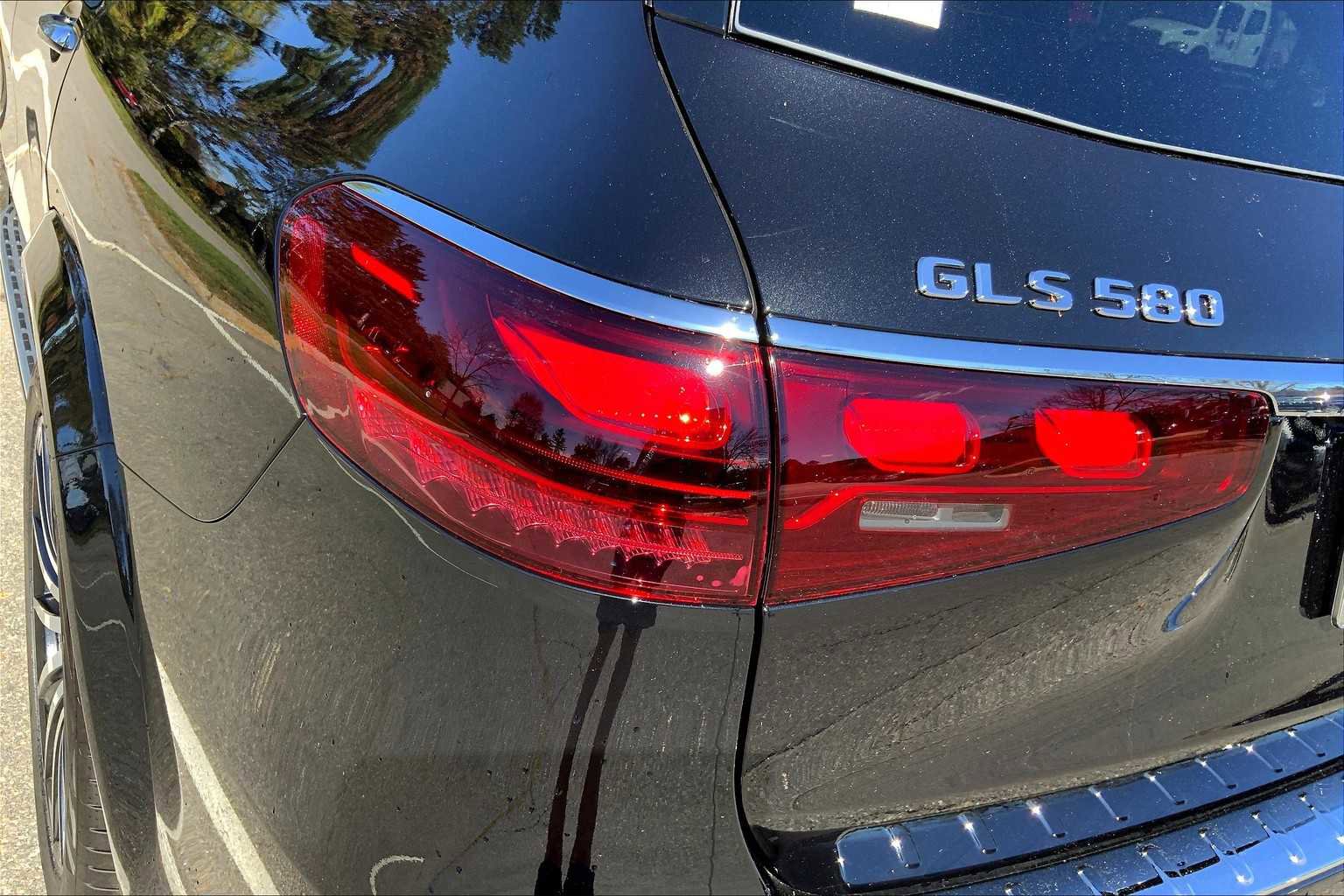 2026 Mercedes Benz GLS 580 4MATIC photo 18